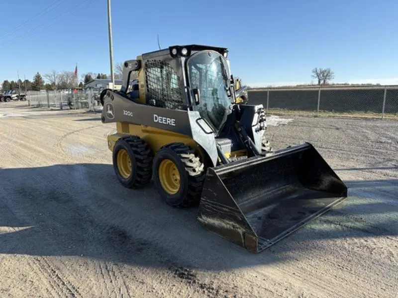 2022 John Deere 320G