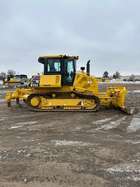 2023 Komatsu D61EX-24