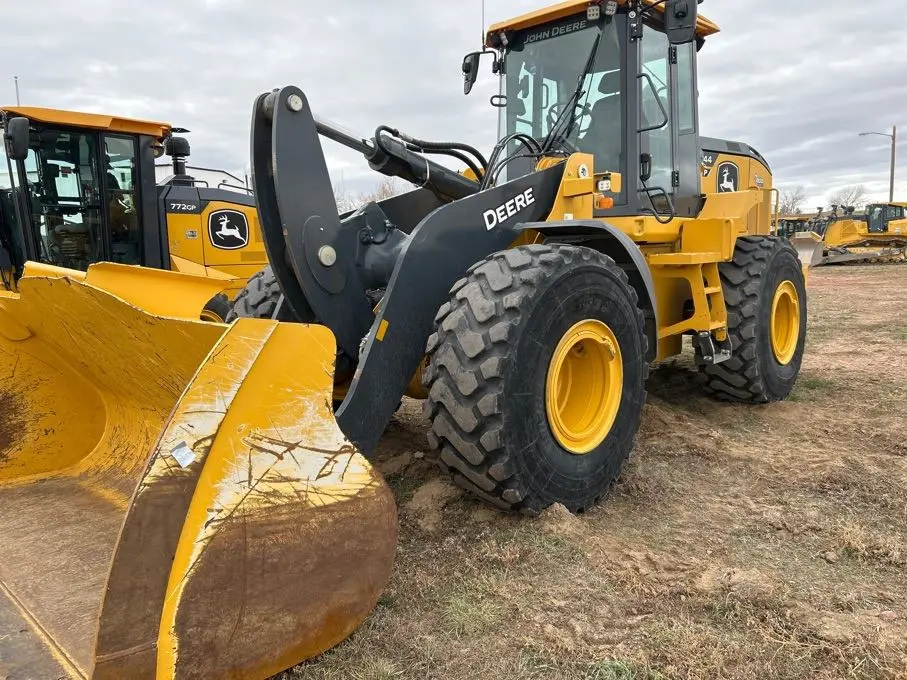 2023 John Deere 644P