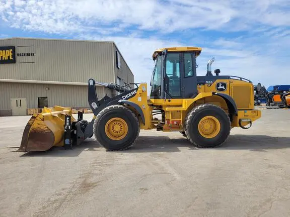 2022 John Deere 544P