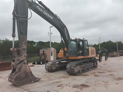 2022 John Deere 300GLC