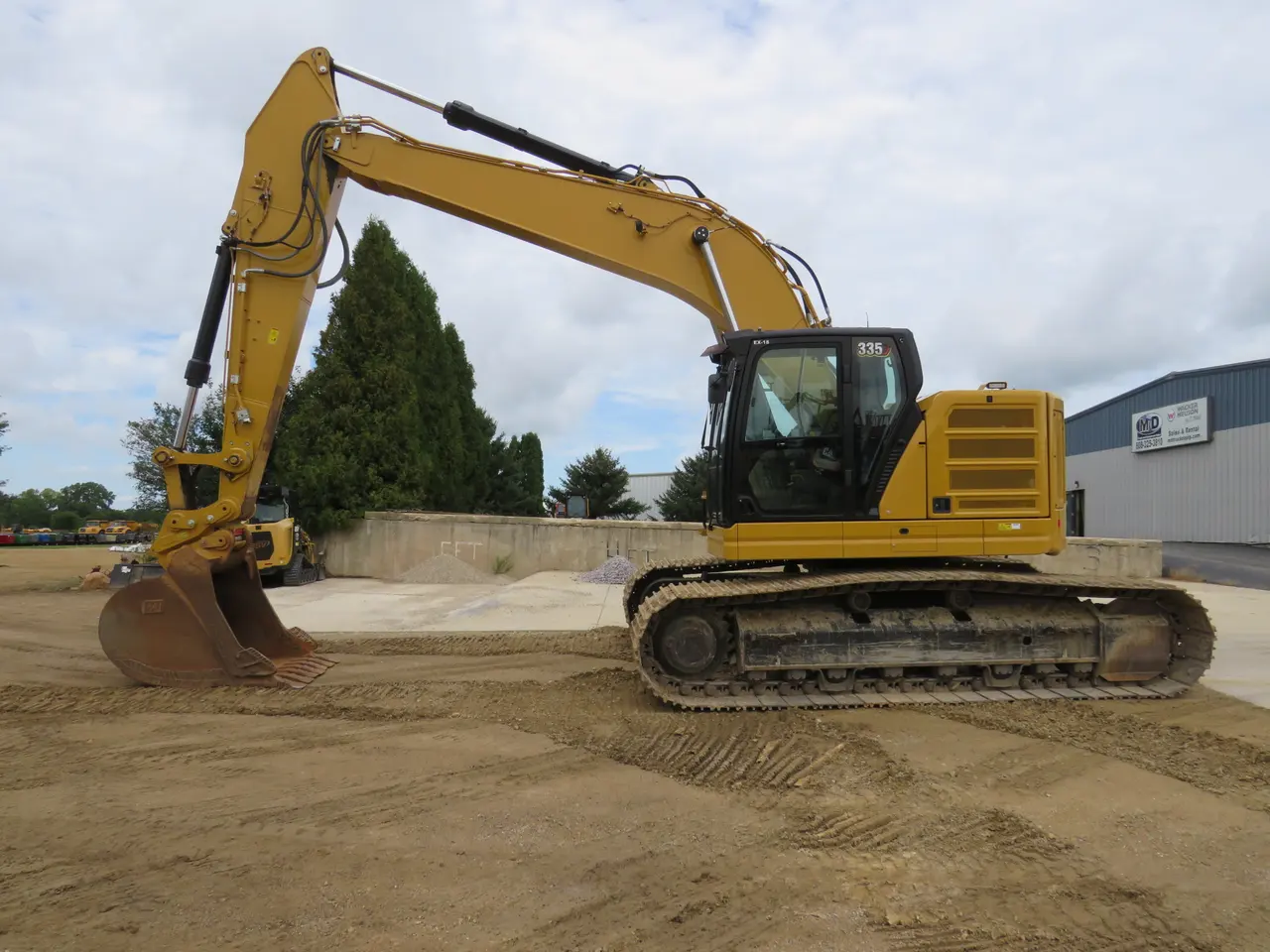 2023 Caterpillar 335