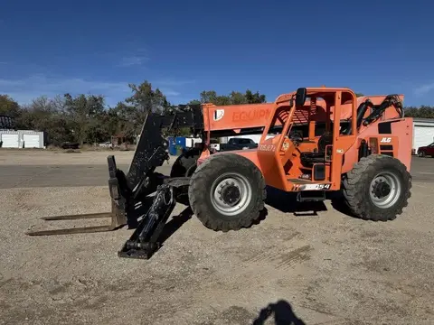 2017 SkyTrak 10054