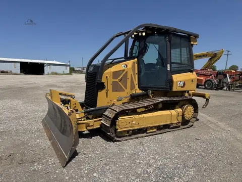 2022 Caterpillar D1