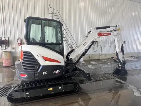 2023 Bobcat E35R2