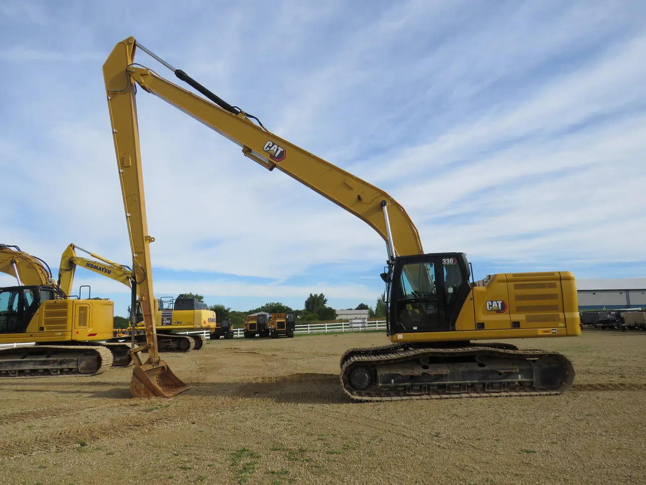 2025 Caterpillar 330