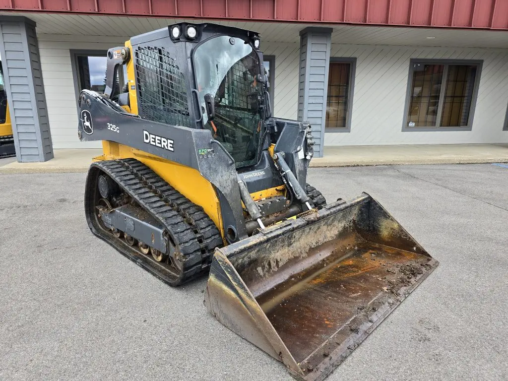 2022 John Deere 325G