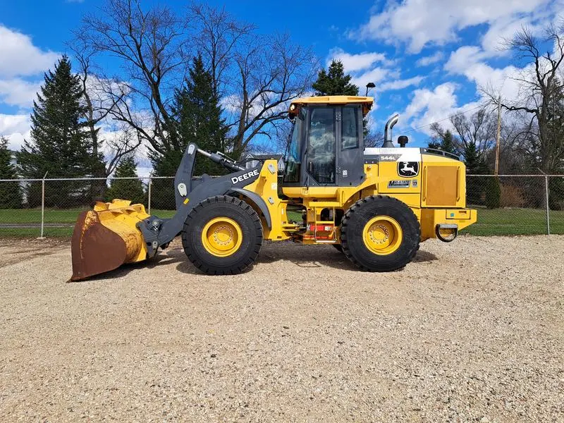 2019 John Deere 544L
