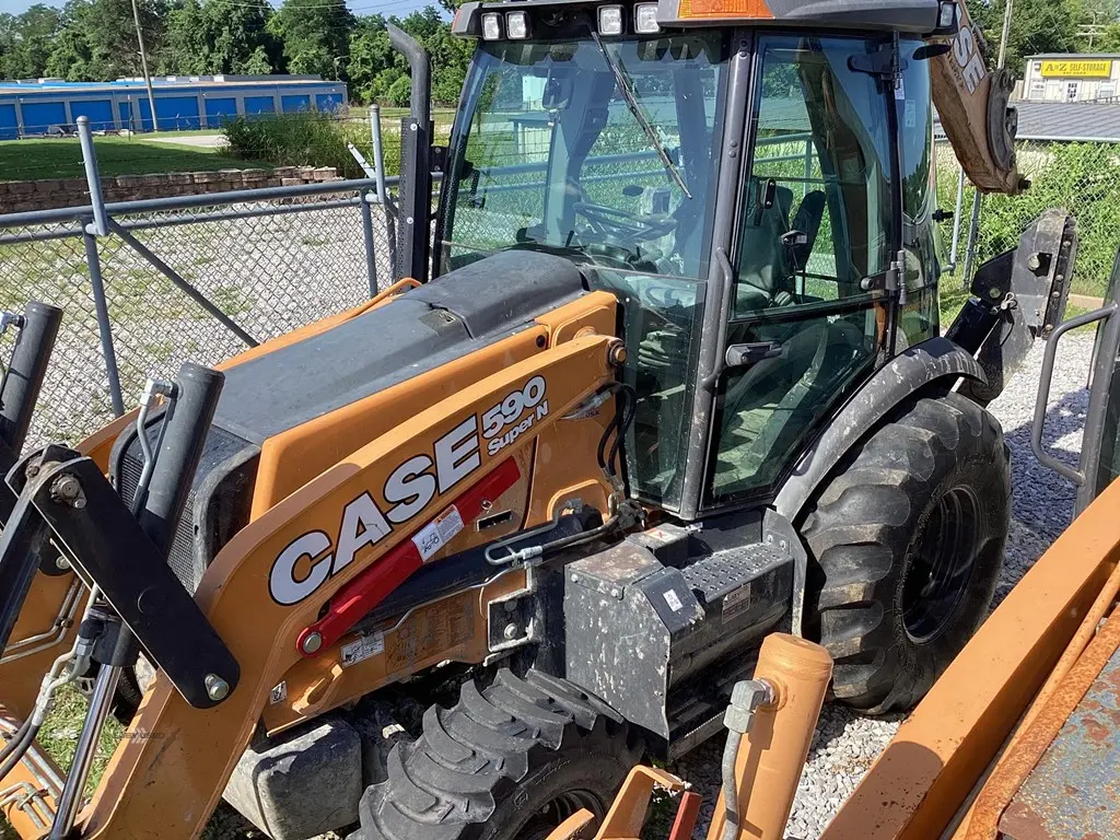 2025 Case 590SN