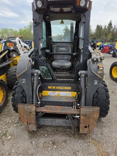 2018 New Holland L218