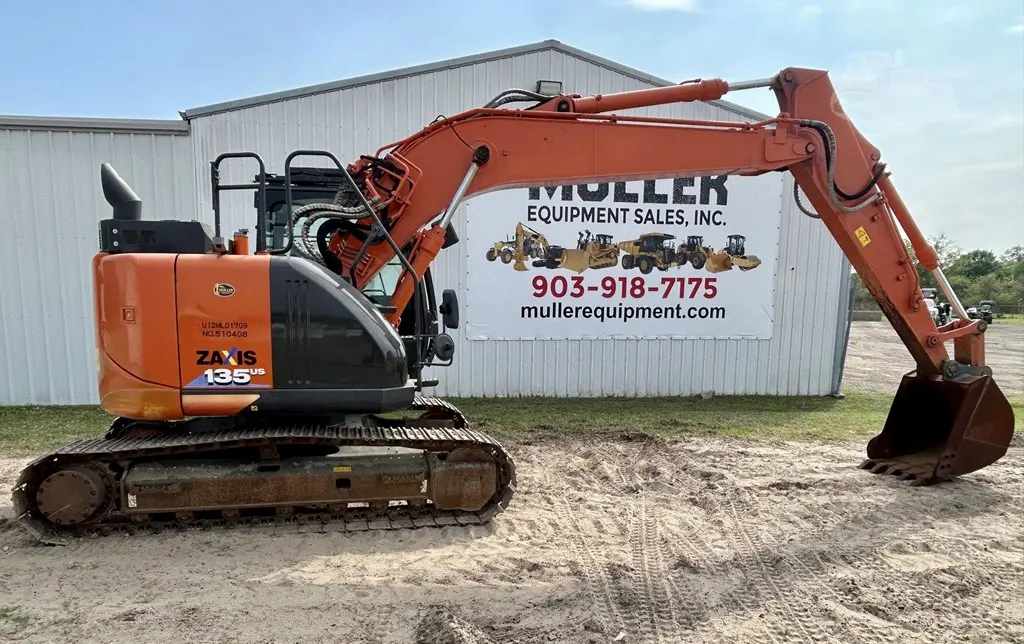 2019 Hitachi ZX135US-6