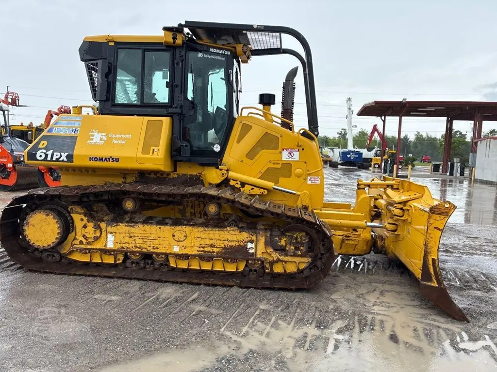 2022 Komatsu D61PX-24
