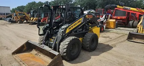 2023 New Holland L328