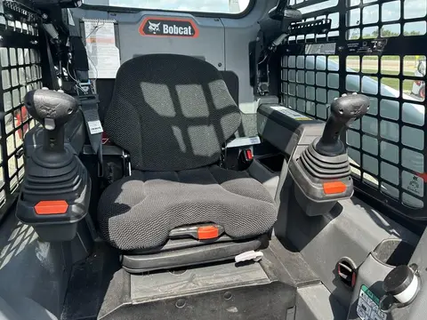 2024 Bobcat T76