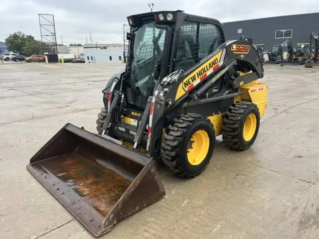 2022 New Holland L328