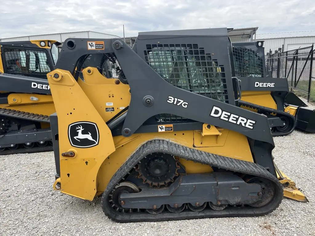 2023 John Deere 317G