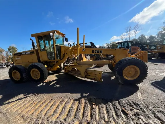 1996 John Deere 670B