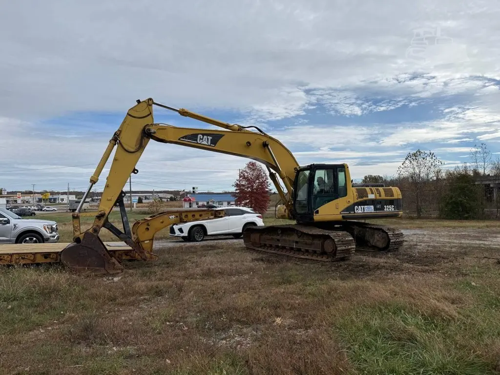 2004 Caterpillar 325CL