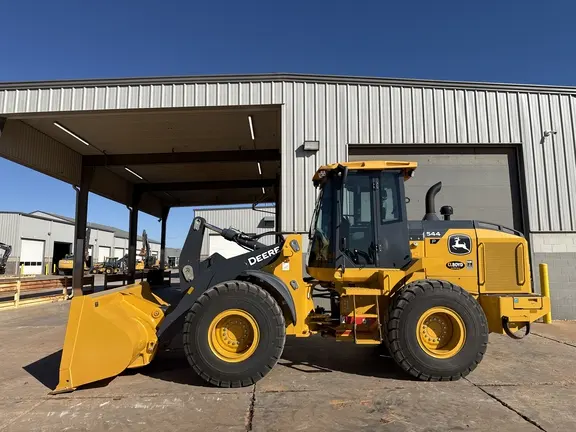 2024 John Deere 544P