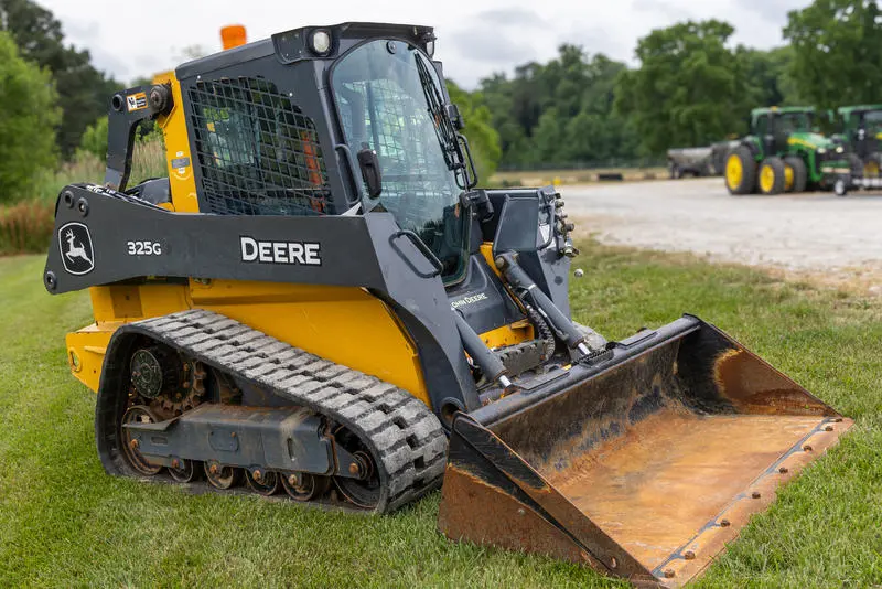 2024 John Deere 325G