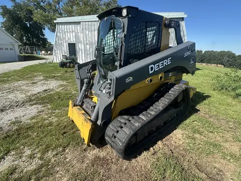 2017 John Deere 331G