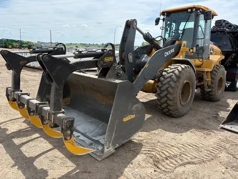 2023 John Deere 544P