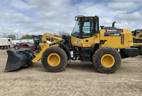 2022 Komatsu WA200-8