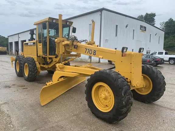 1996 John Deere 770B