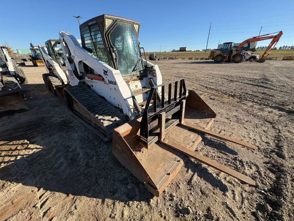 2004 Bobcat T300