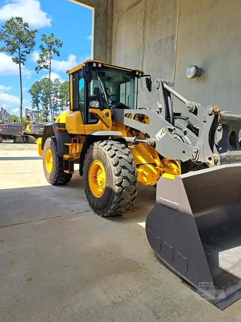 2023 Volvo L70H