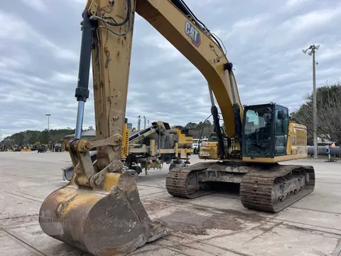 2023 Caterpillar 336