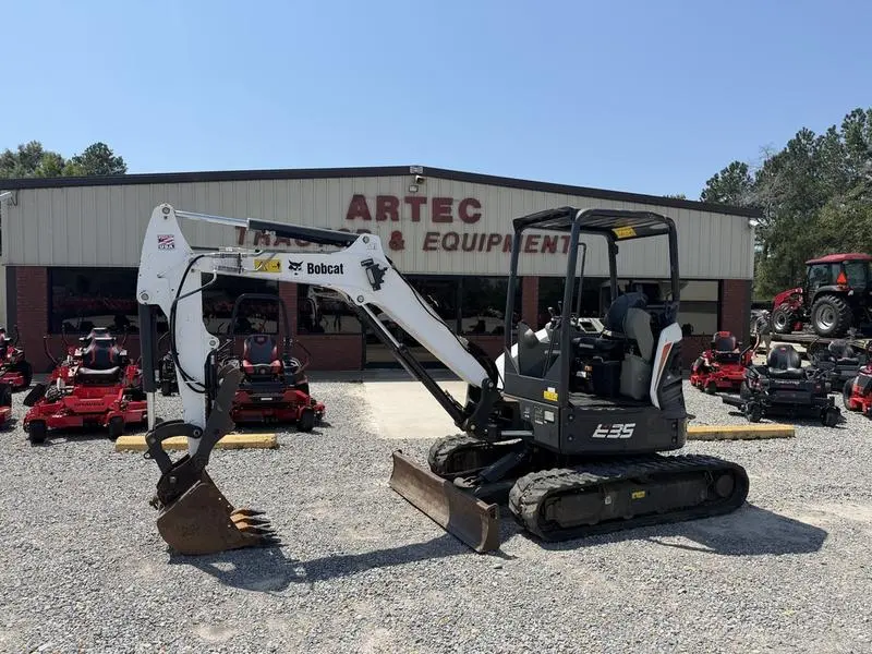 2021 Bobcat E35