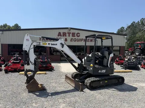 2021 Bobcat E35