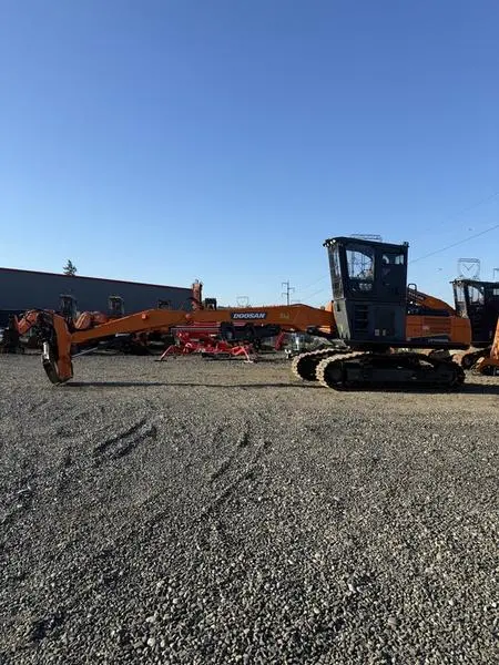 2022 Doosan DX225LL-5
