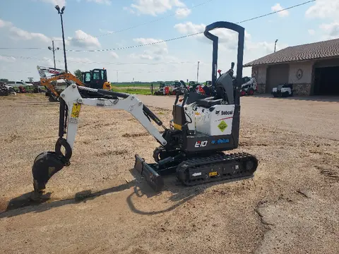 2025 Bobcat E10