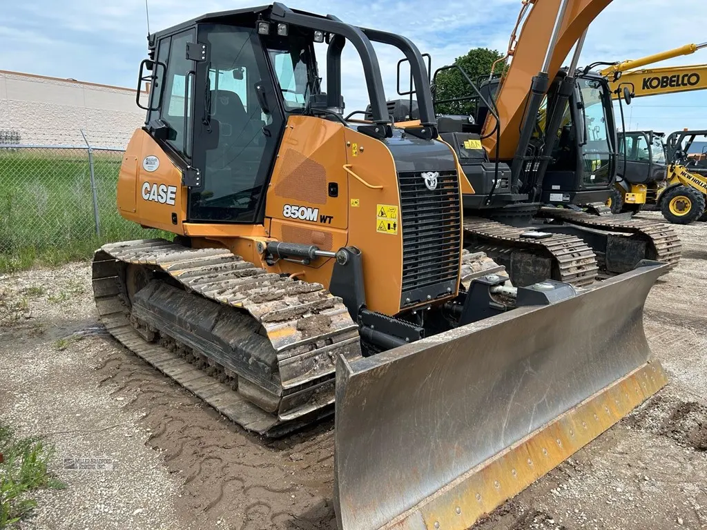 2023 Case 850M WT