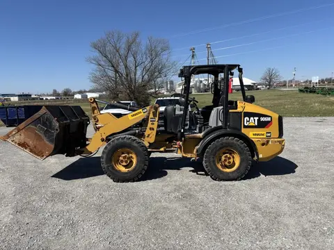 2016 Caterpillar 906