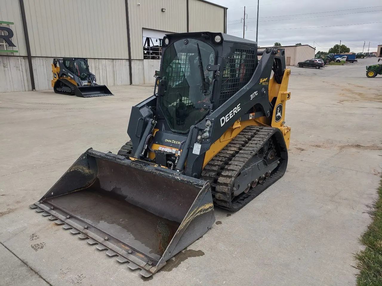 2024 John Deere 317G