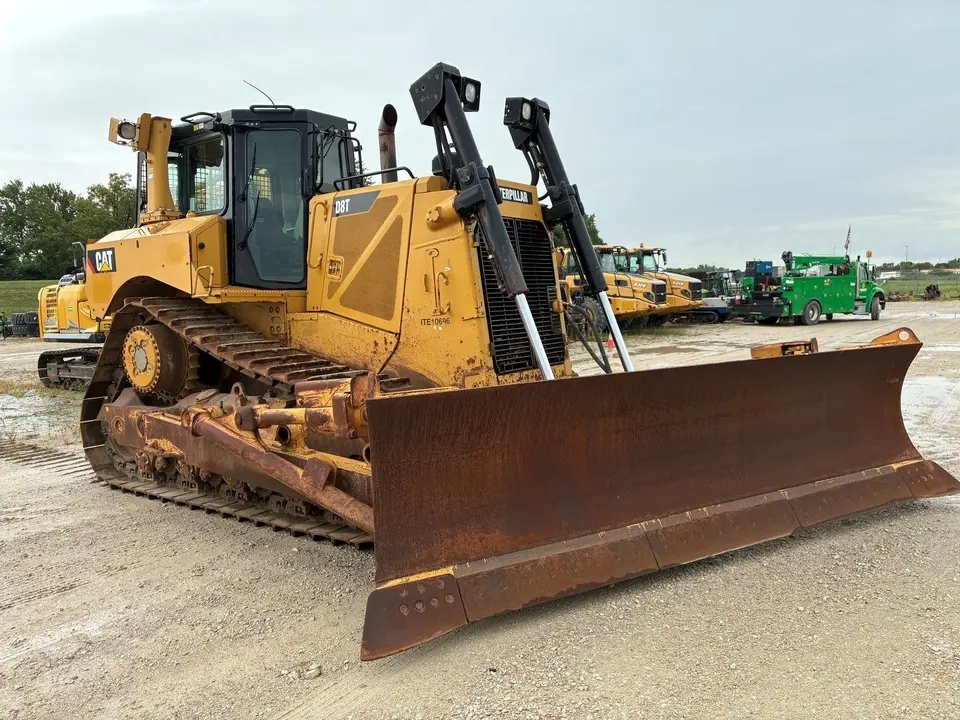 2011 Caterpillar D8T