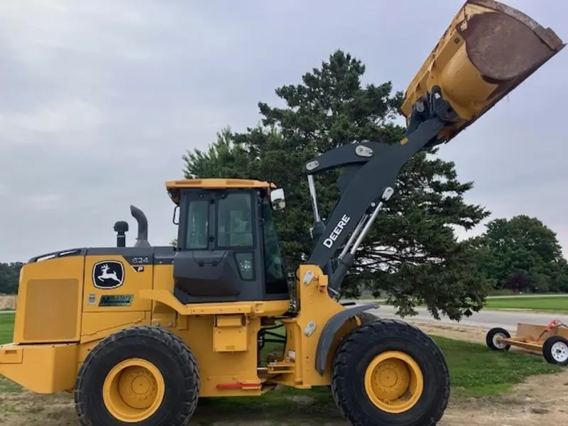 2022 John Deere 624P