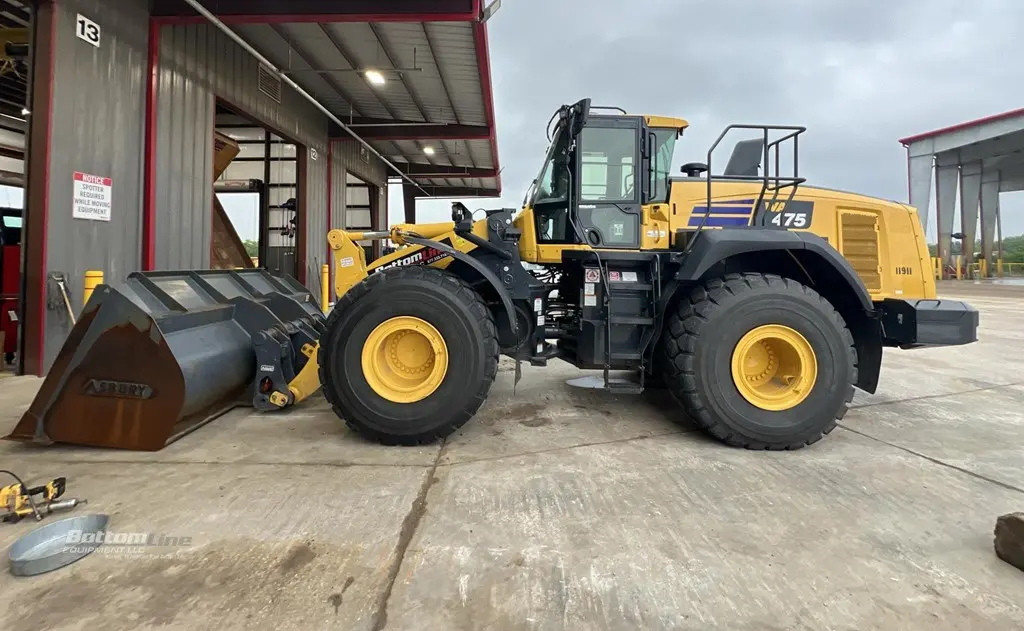 2023 Komatsu WA475-10