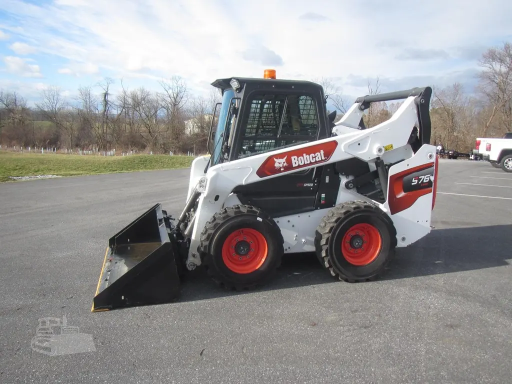 2022 Bobcat S76