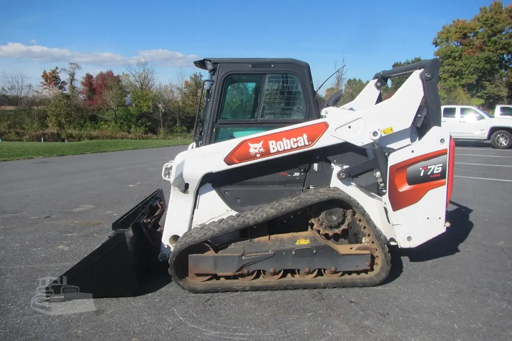 2022 Bobcat T76