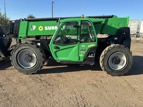 2018 JLG 1255