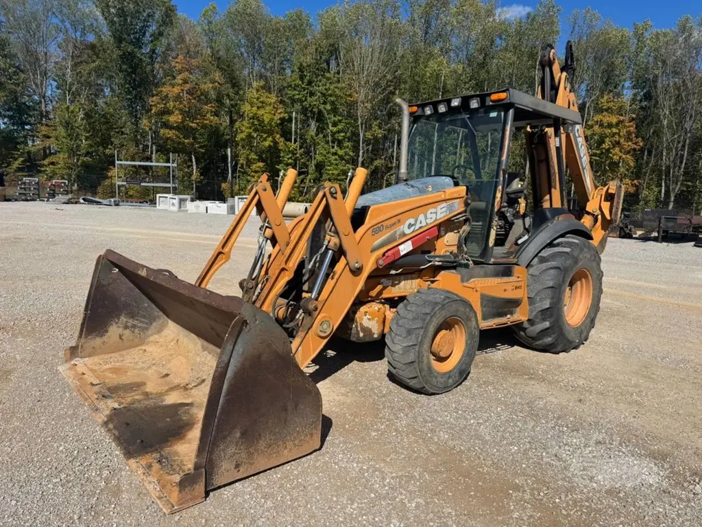 2011 Case 590SN