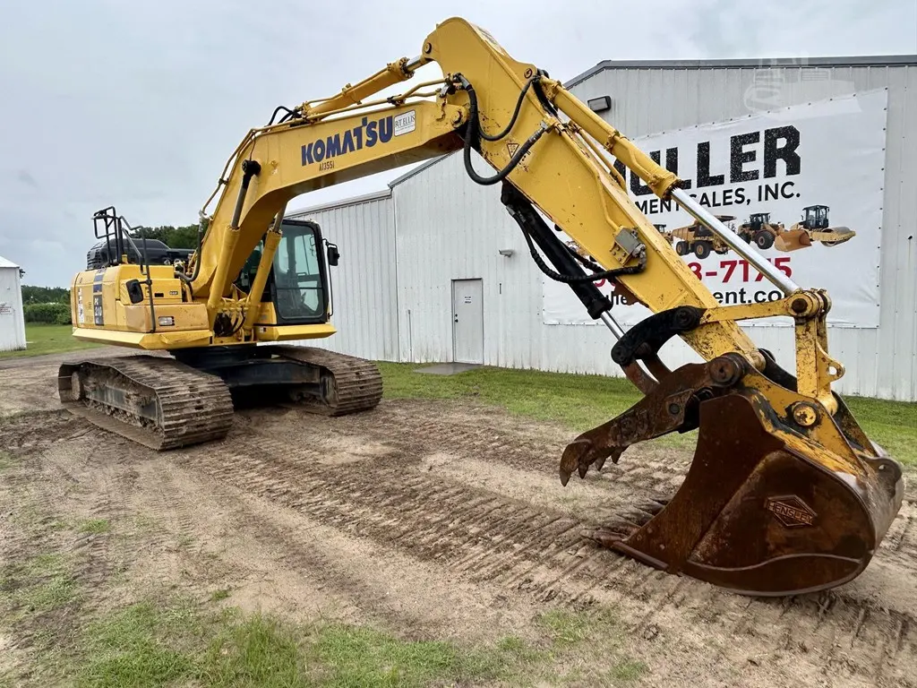 2022 Komatsu PC210 LC-11