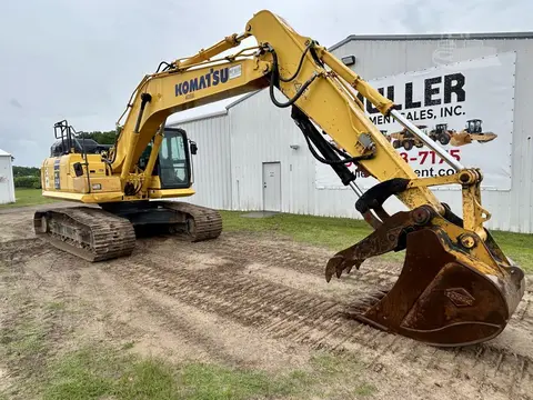 2022 Komatsu PC210 LC-11