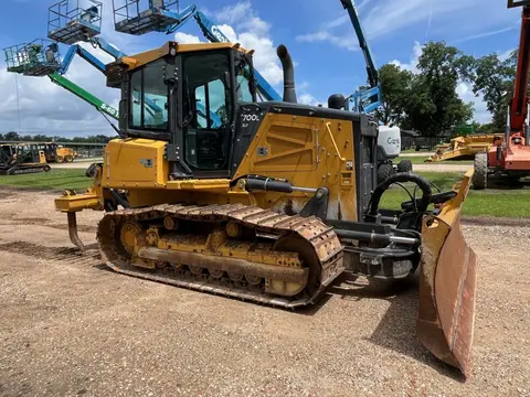 2022 John Deere 700L