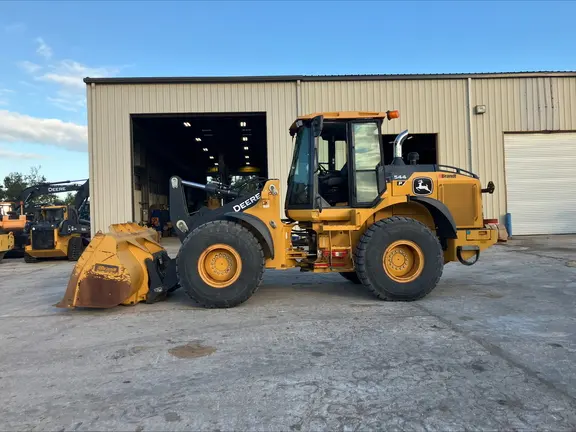 2021 John Deere 544P