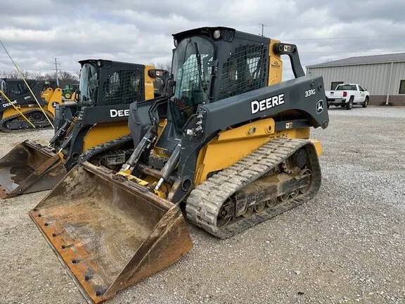 2017 John Deere 331G